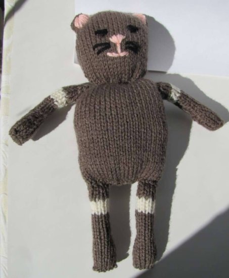 KSS Knitted Teddy Cat 13" long - Click Image to Close