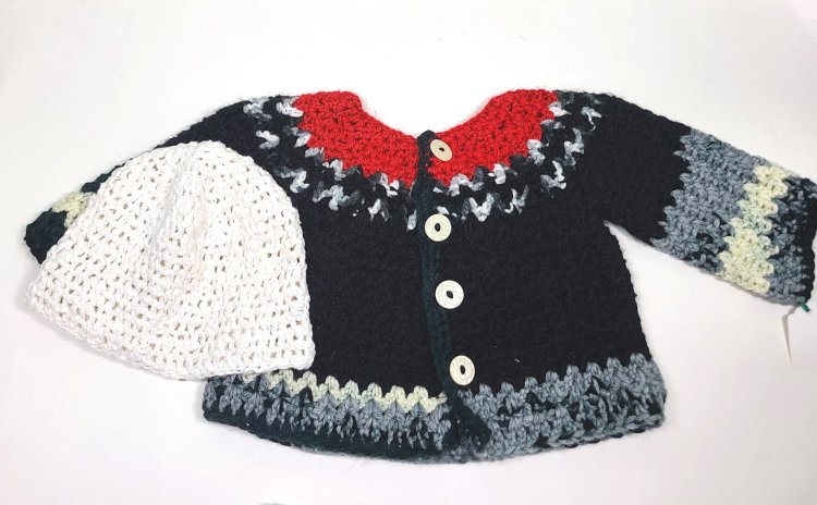 KSS Black, White and Red Heavy Sweater/Jacket (2 Years/3T) SW-1080 - Click Image to Close