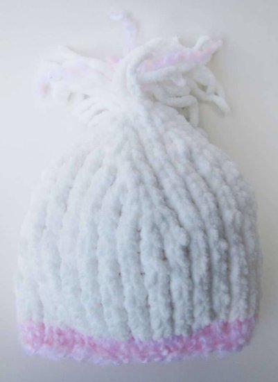 KSS White Beanie with a Loose Tassell 14" - 16" (6 - 18 Months) - Click Image to Close