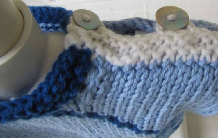KSS  Blue and White Pullover  Sweater (3-4 Years)