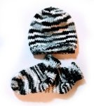 KSS Black/White/Grey Knitted Booties and Hat set (6-9 Months)