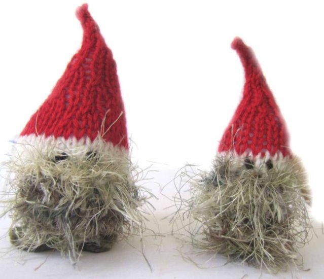 KSS Knitted Tomte Size Medium 6" Tall - Click Image to Close