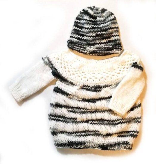 KSS Black/White Striped Pullover Sweater with a Hat (24 Months) SW-1001