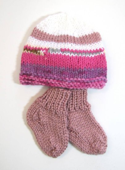 KSS Pink/Red Booties and Hat Set (3 Months) HA-468 - Click Image to Close