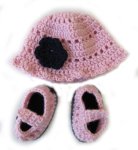KSS Pink/Black Acrylic Hat and Booties Set 3 - 6 Months