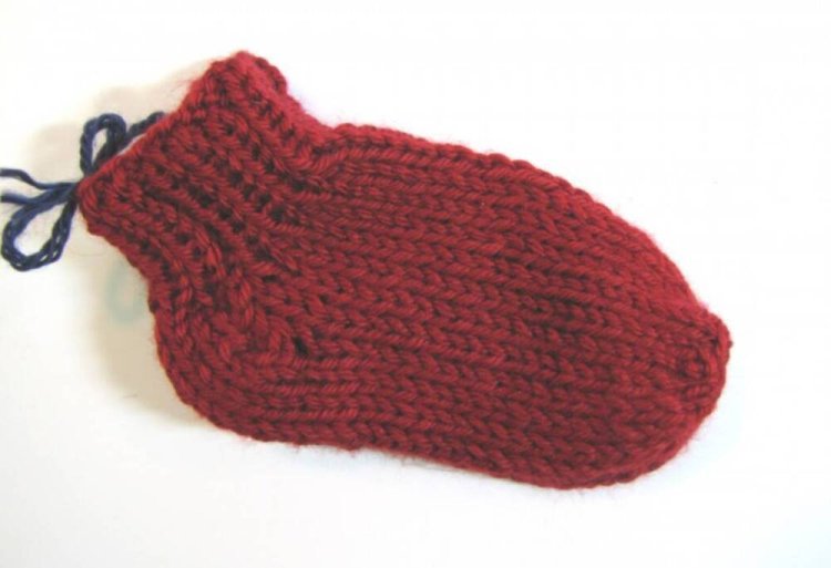 KSS Dark Red Knitted Socks (6 Months) BO-094 - Click Image to Close