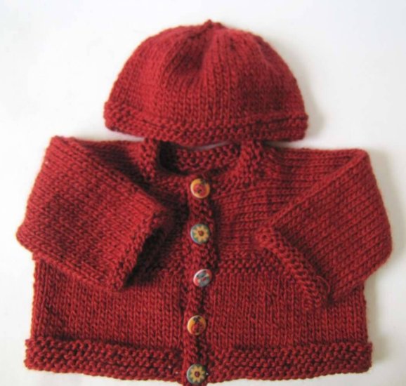 KSS Heavy Ruby Red Sweater with a Hat (12-24 Months) - Click Image to Close