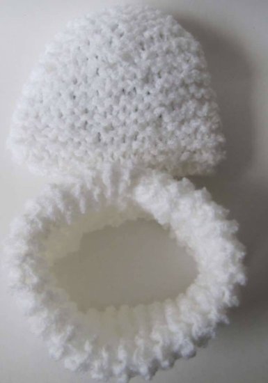KSS Pink/White Knitted Hat and Scarf Set 16 - 18" - Click Image to Close