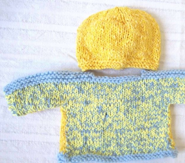 KSS Light Blue/Yellow Sweater/Cardigan with a Hat Newborn - Click Image to Close