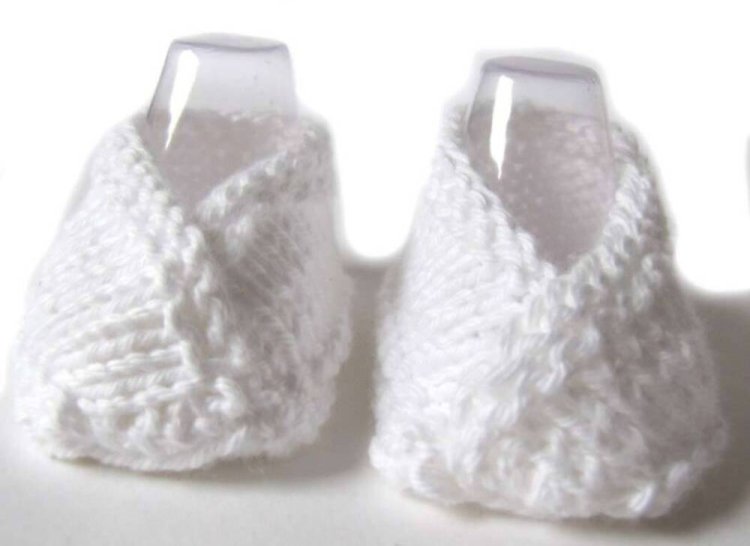 KSS White Cotton Booties (3-6 Months) BO-045 - Click Image to Close
