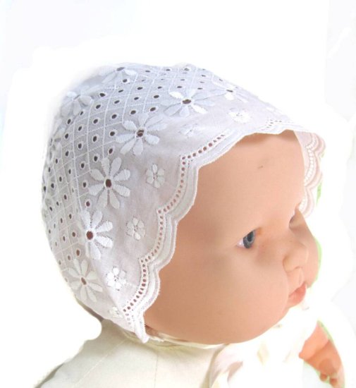 KSS White Eyelet Colored Bonnet type Cap Size 46 (3 Months) HA-641
