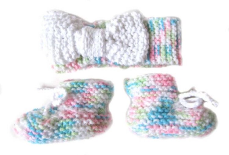 KSS Pastel Baby Booties and Headband with a Bow(3-6 Months)