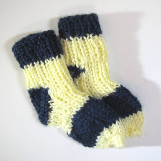 KSS navy/Yellow Knitted Socks (3-6 Months) - Click Image to Close