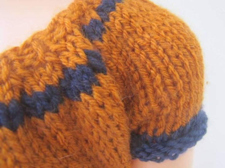 KSS Rust Colored Sweater and Hat Set (3-4 Years)