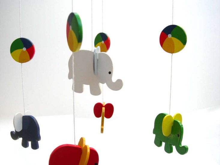 Wooden Handpainted Elephants at the Circus Mobile - Click Image to Close