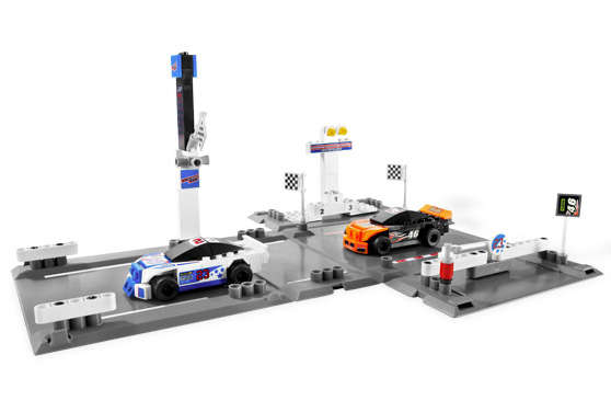 LEGO Racers Thunder Raceway