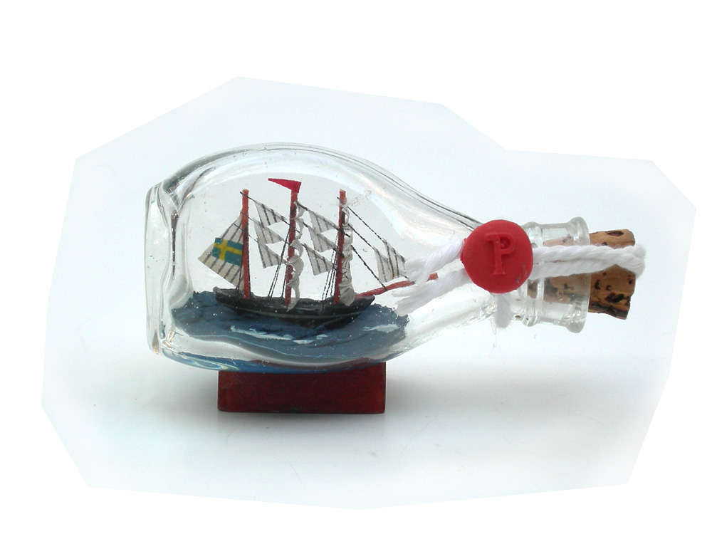 Small Ship in a bottle with Swedish flag SWE-DEN-35006
